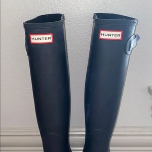 Hunter — MATTE Black tall boots